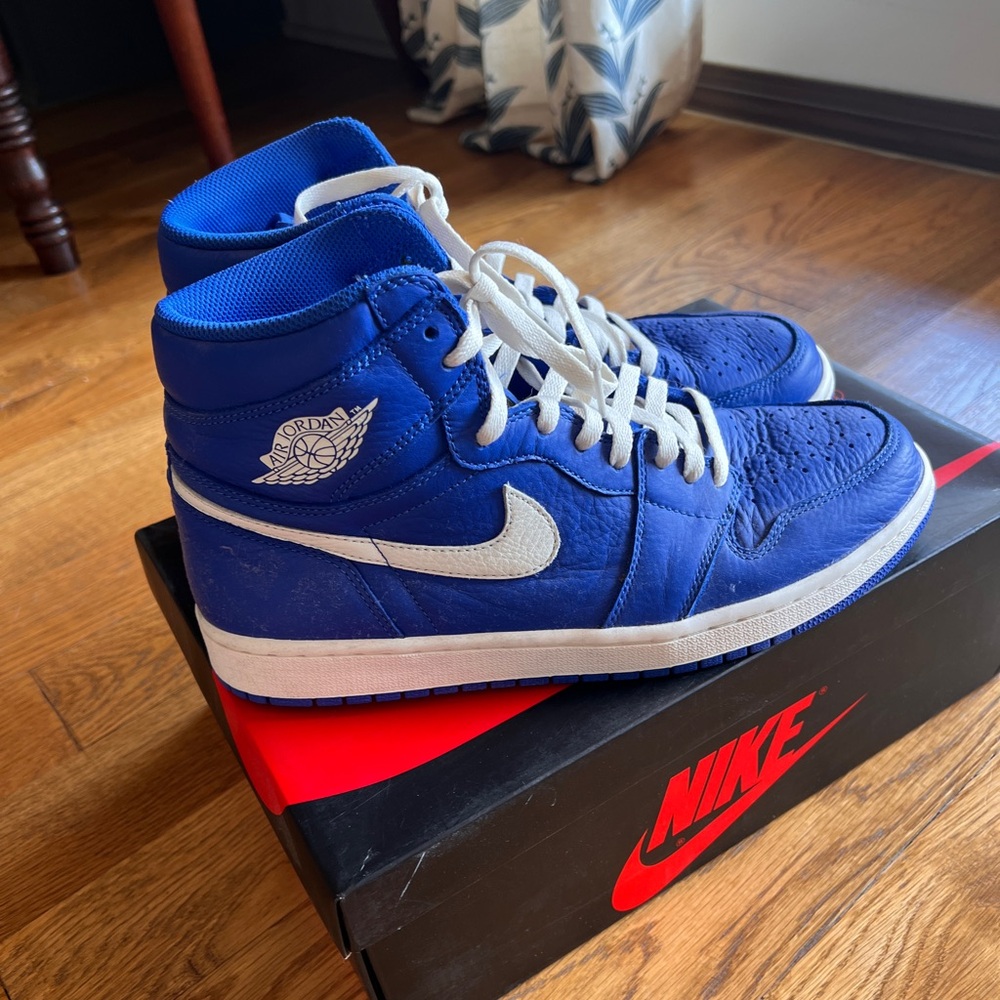 2018 Nike Air Jordan 1 Retro High OG ‘Hyper Royal’